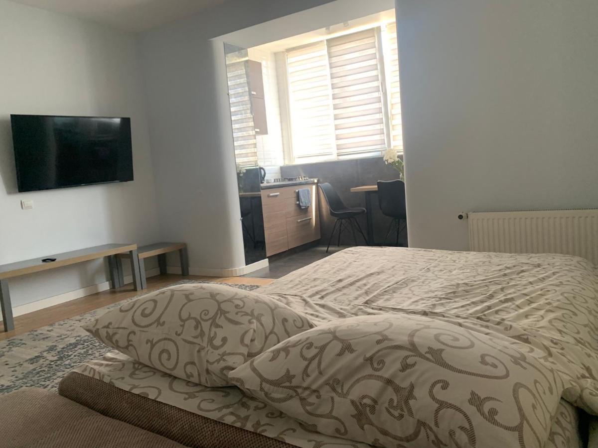 в новобудові в районі автовокзал , поруч трц арена Apartment *